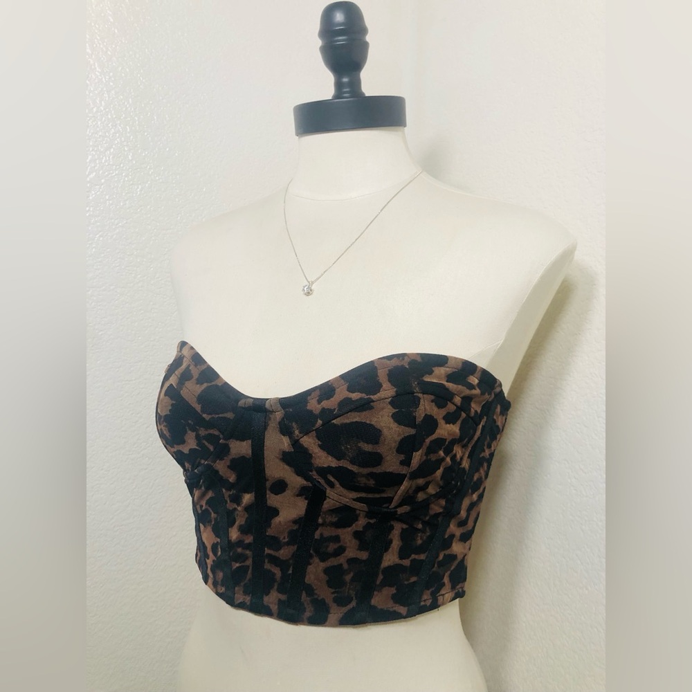 Fashion Nova Leopard Print Crop Top